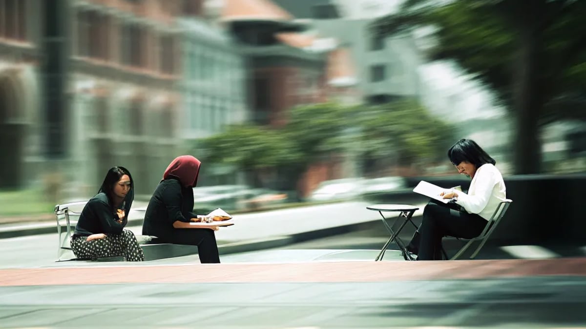 How to Learn a New Language While Living Abroad