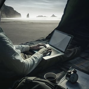 How to Create a Work Routine While Traveling Full-Time